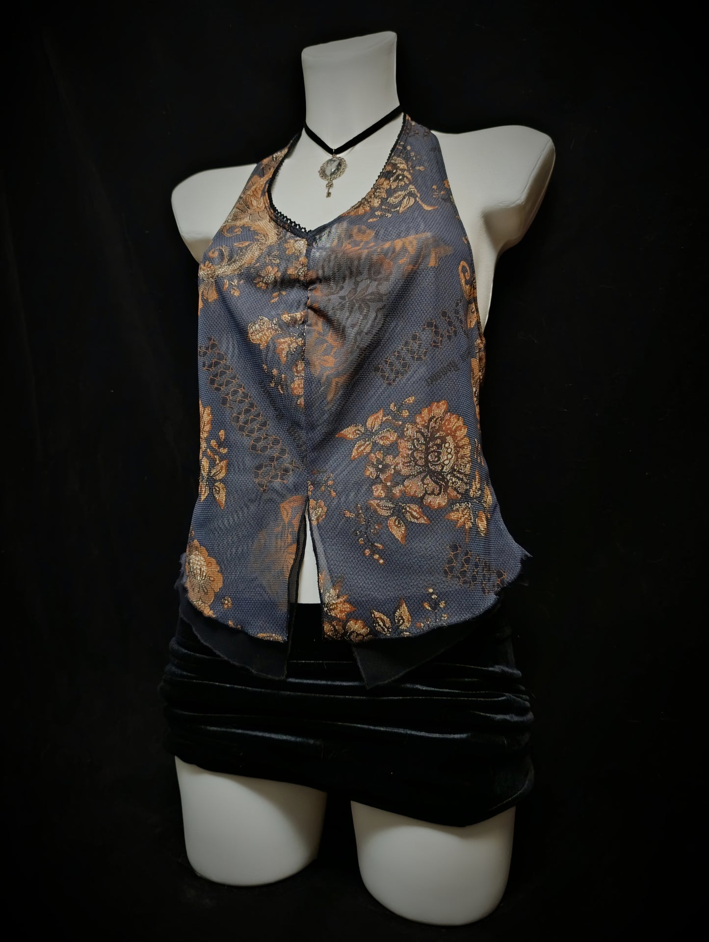 Halter top w wzory