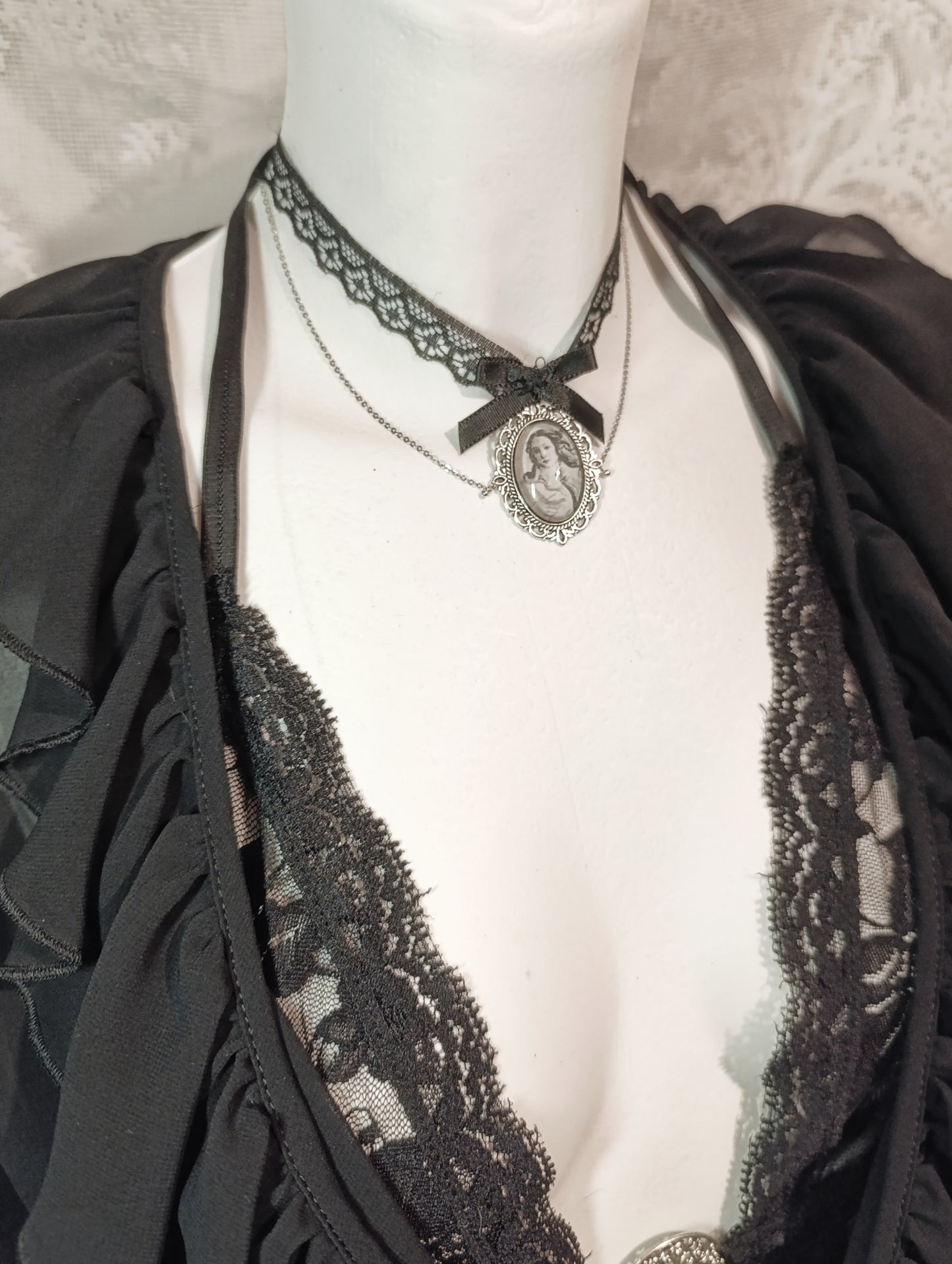 The Birth of Venus Choker ⊹₊⟡