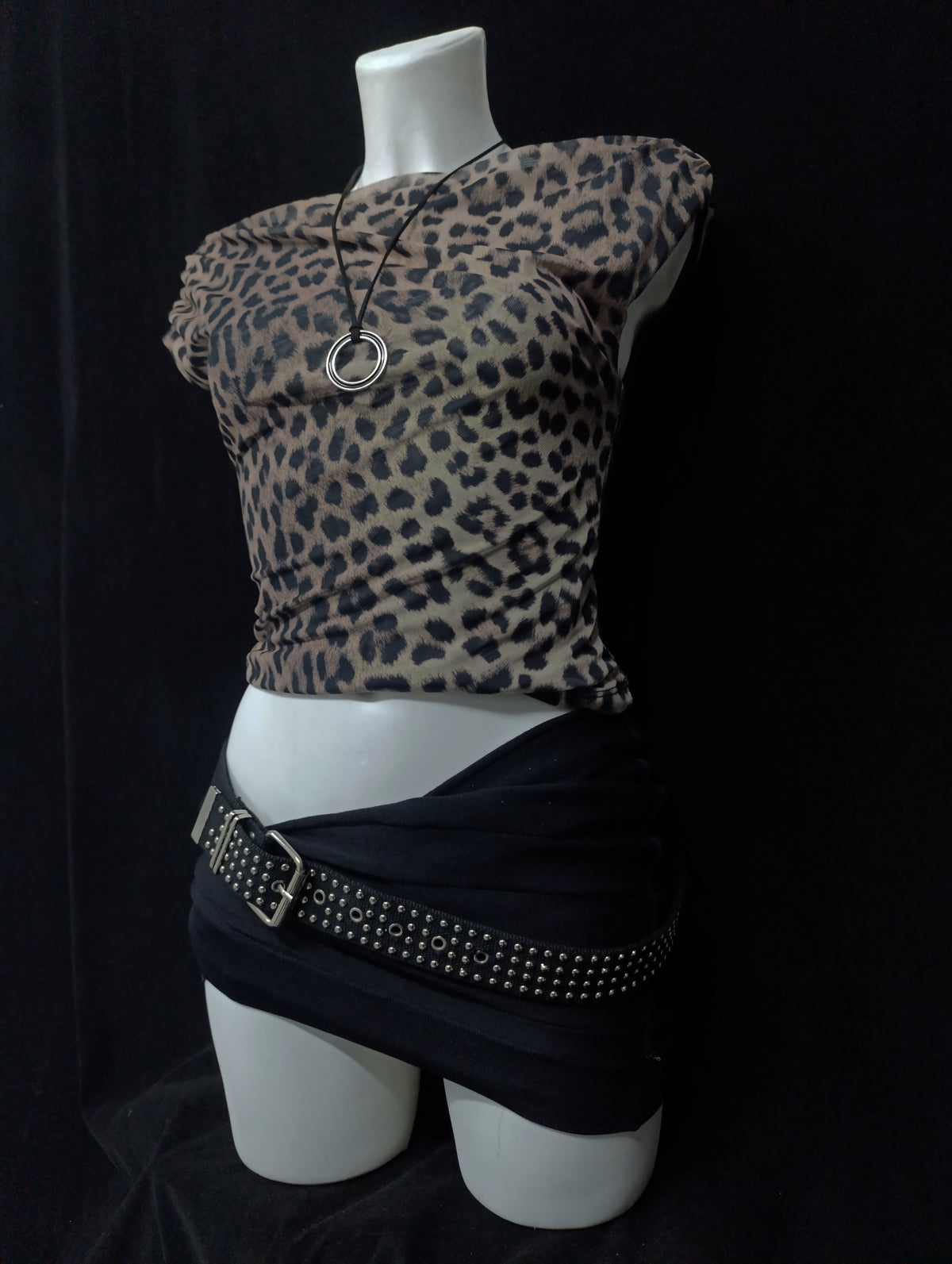 Leopard Asymmetric Mesh Top 𝜗ৎ