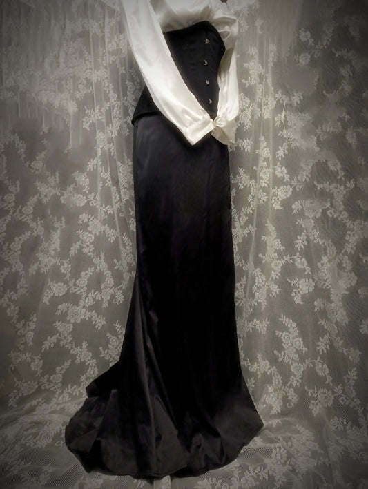 Satynowa, elegancka spódnica o kroju syrenki 🖤