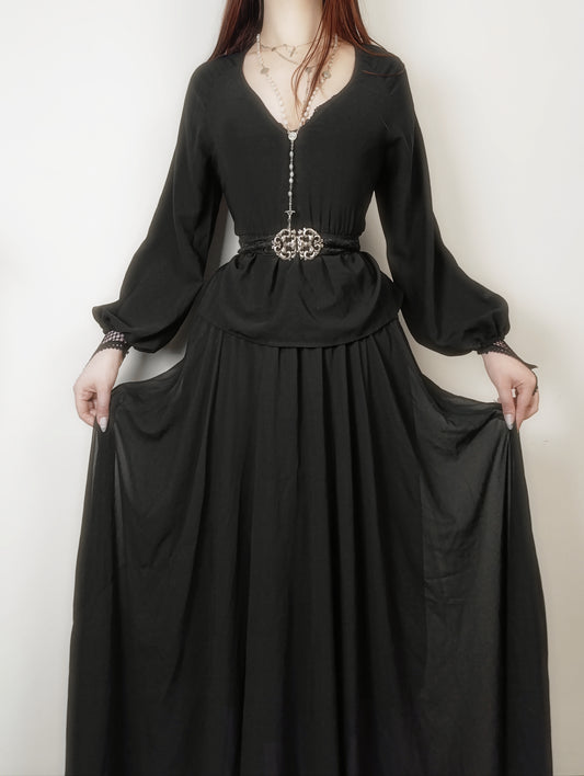 Elegancka długa spódnica wykonana z dwóch warstw siateczki 𓋹