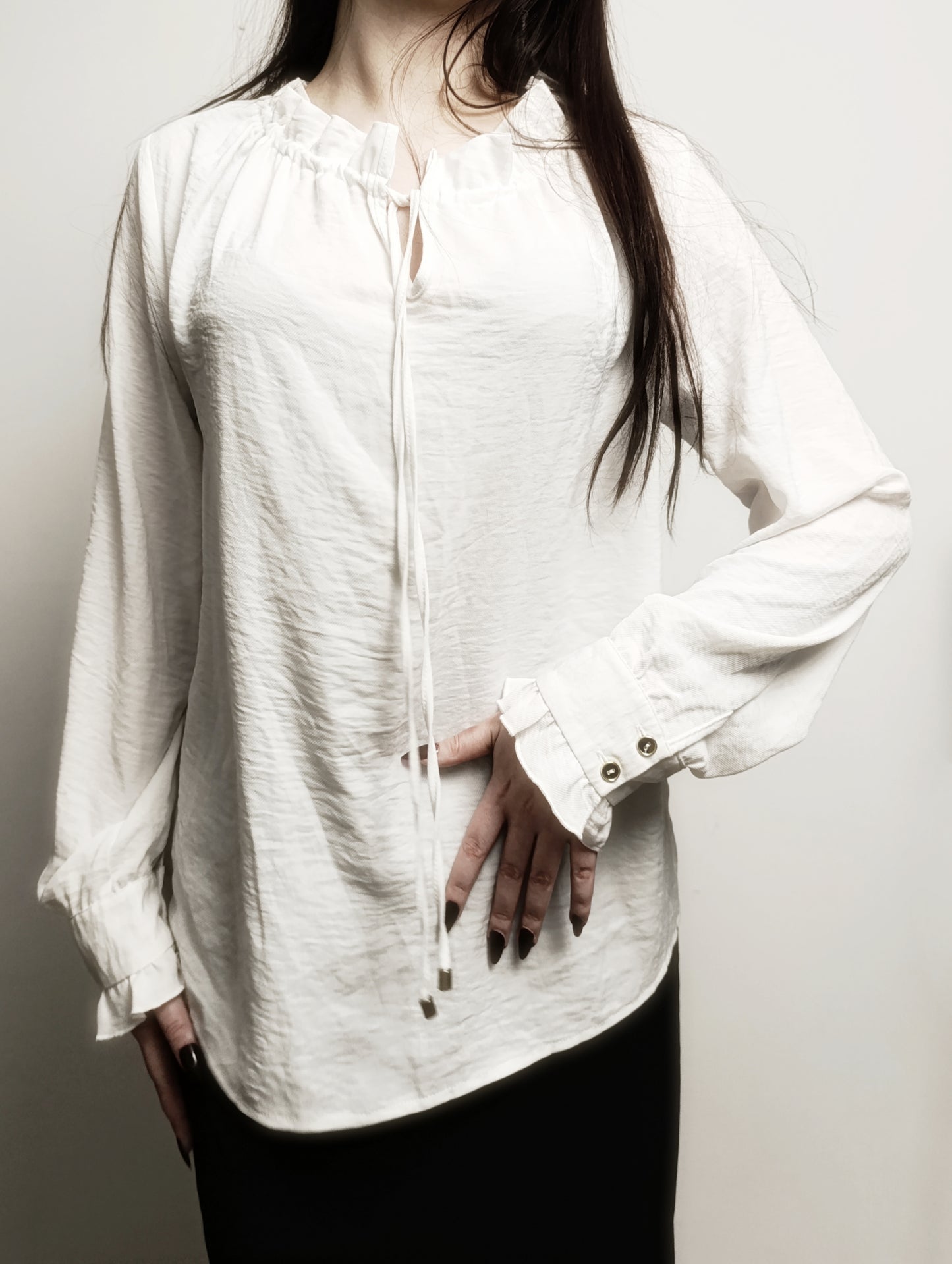 White Ruffled Blouse 𓆩♱𓆪