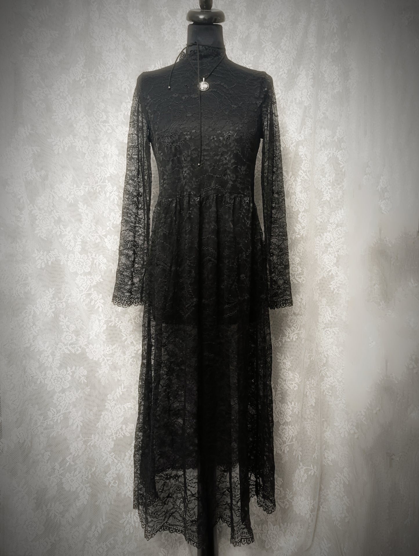 Lace Dress ༺♰༻
