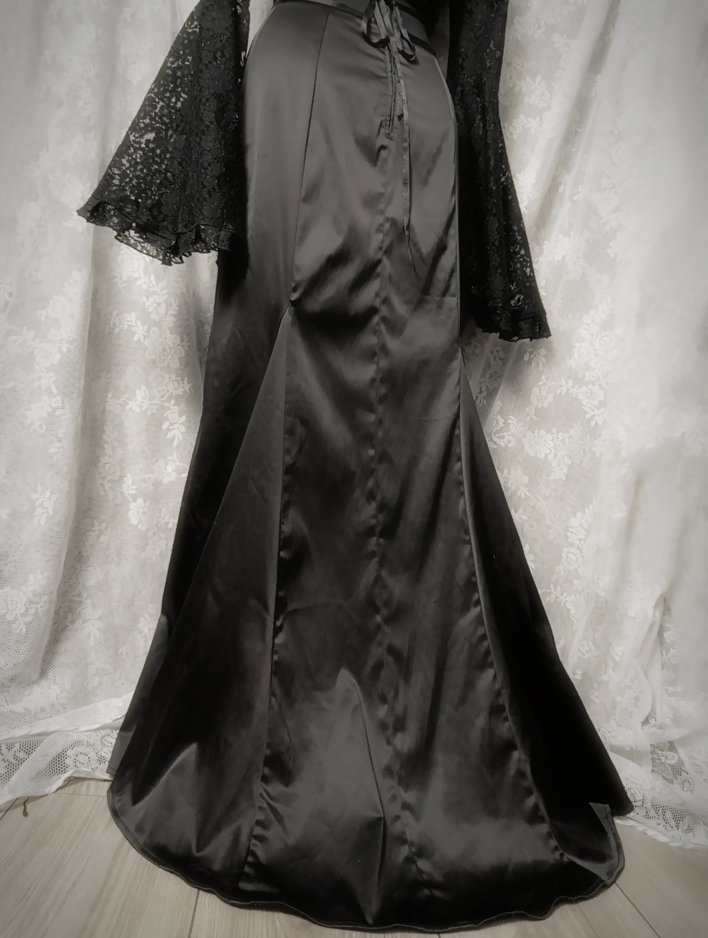 Lace-up Satin Skirt ⛦