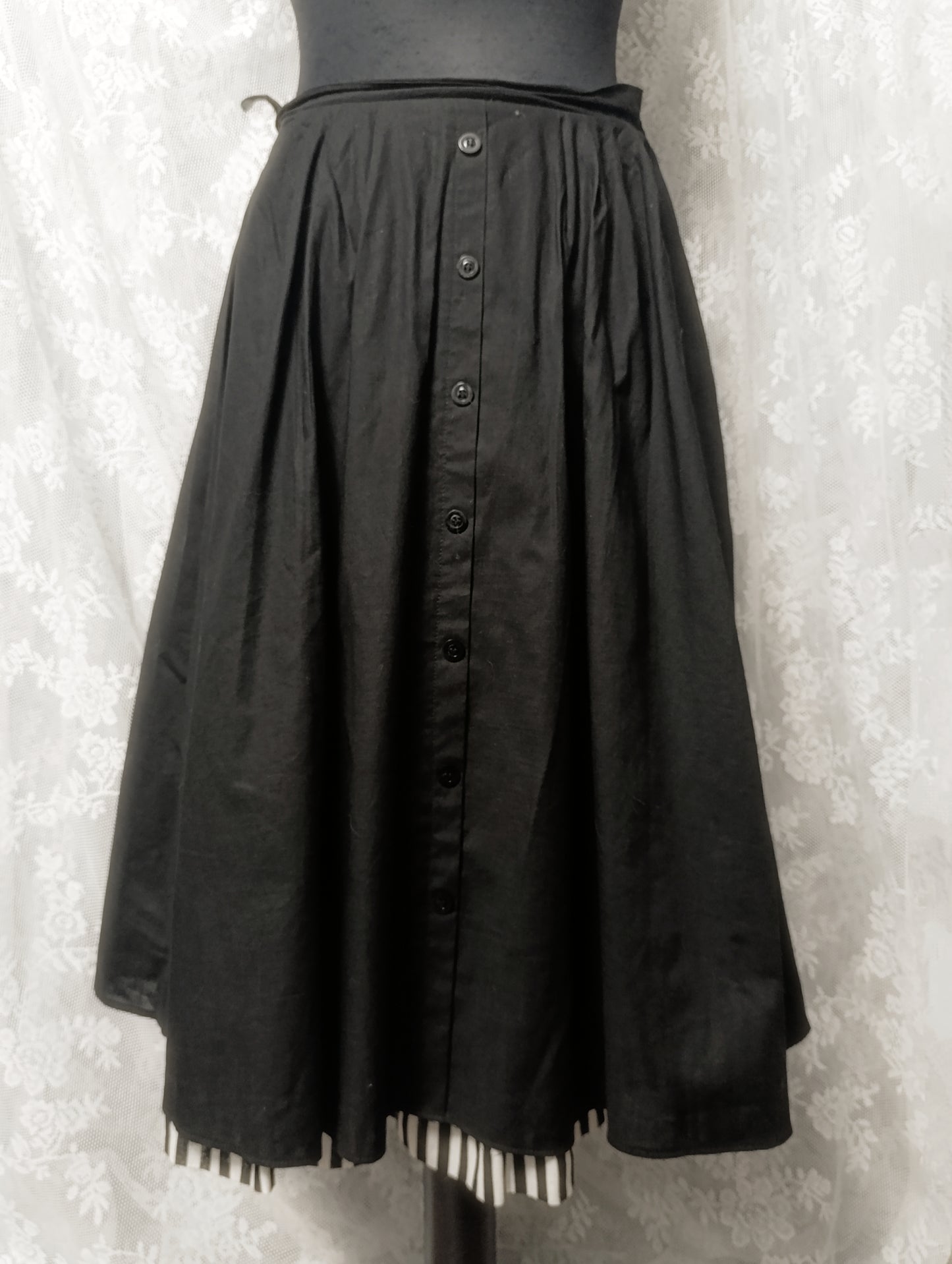 Vintage Buttoned Skirt 𓆩♱𓆪