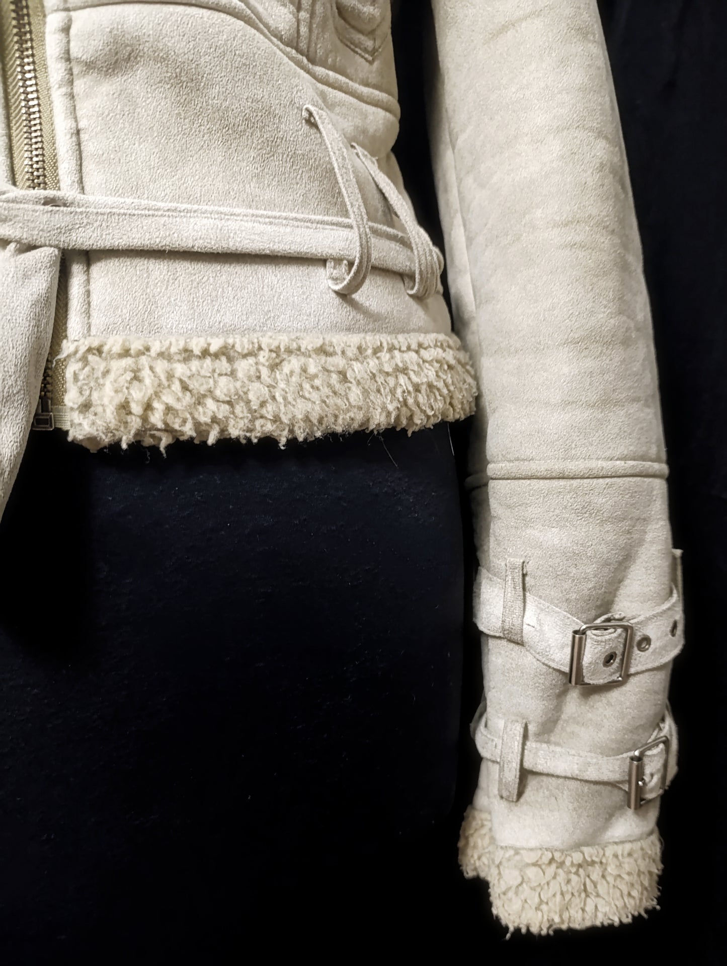 Beige Jacket 𝜗ৎ