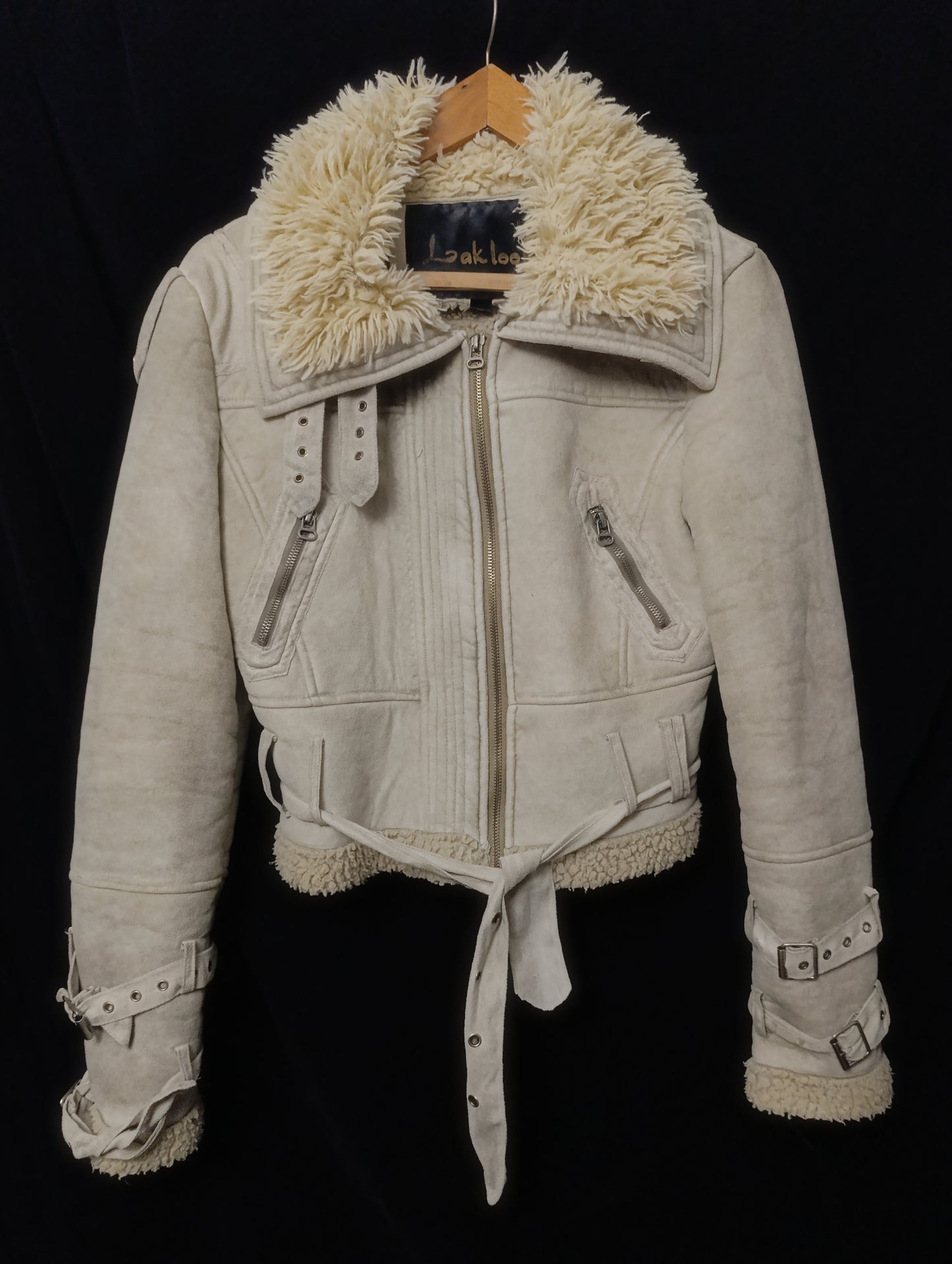 Beige Jacket 𝜗ৎ