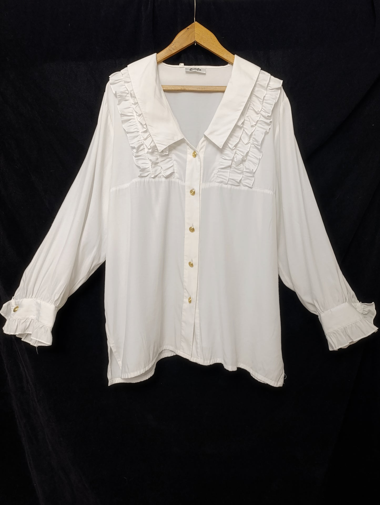 White Ruffled Collar Blouse ✞︎