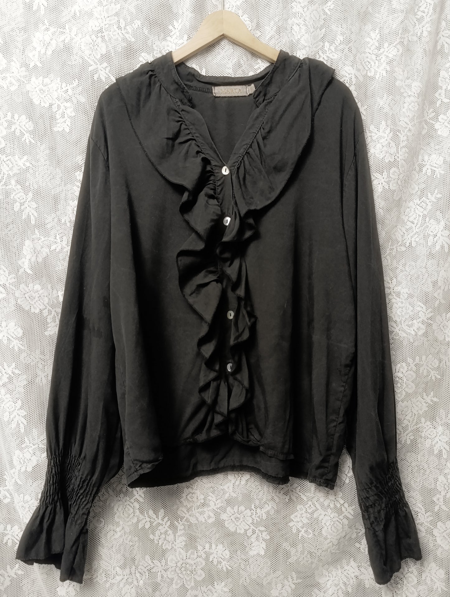 Black Vampire Shirt ⋆☥⋆