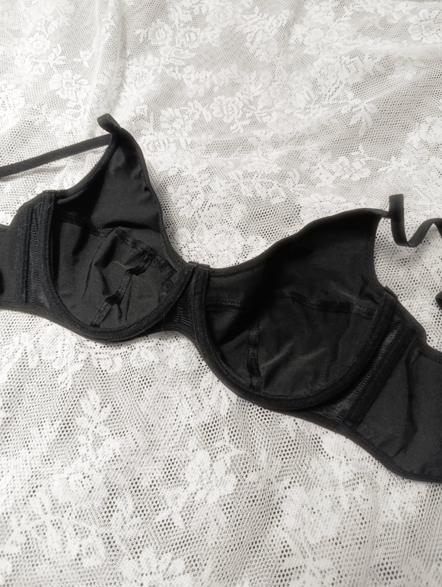 Vinyl Bra 𓋹