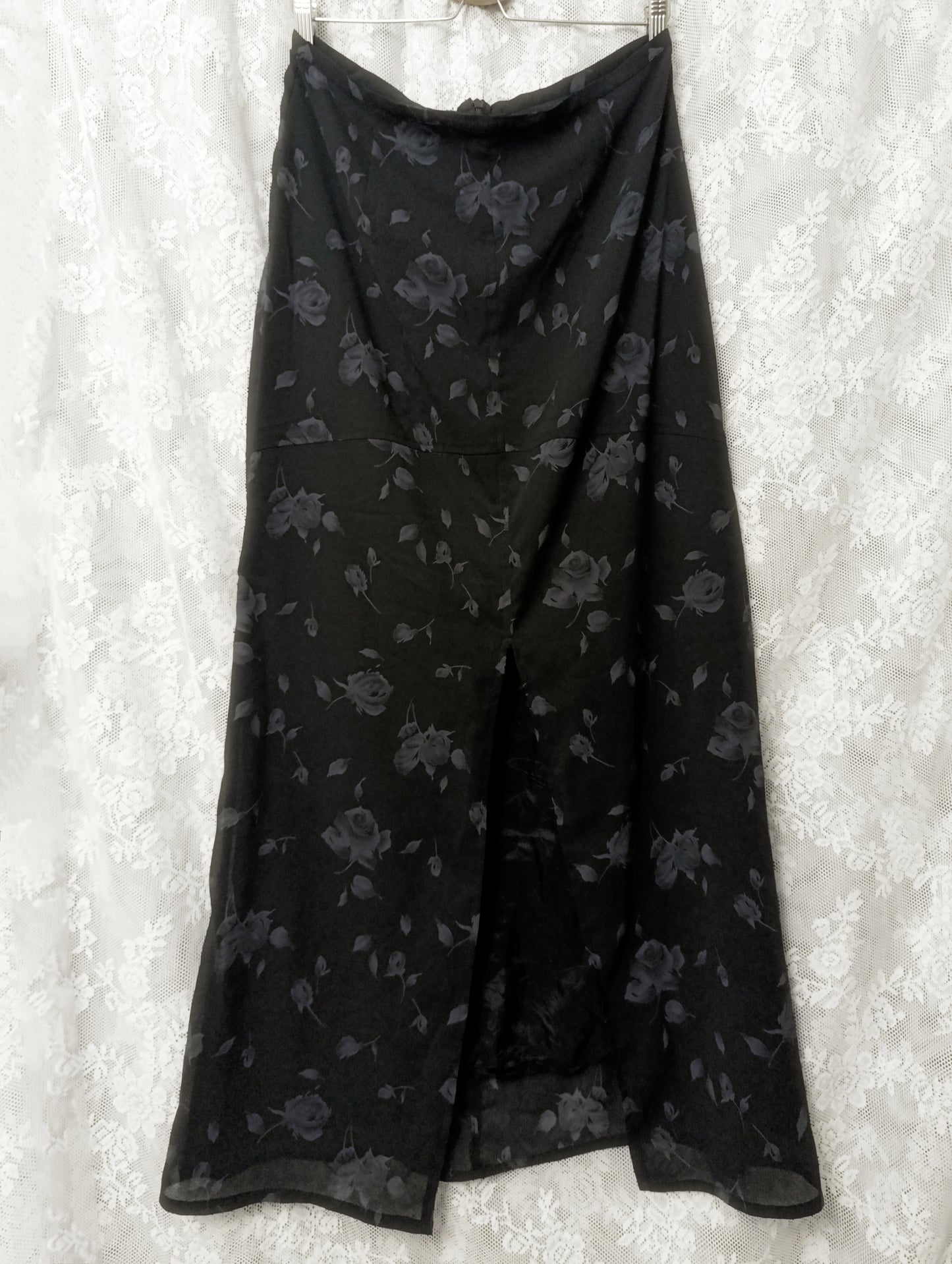 Vintage Rose Maxi Skirt ༒︎