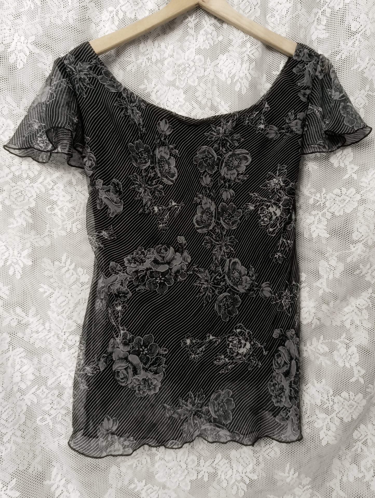 Mesh Floral Tie Blouse ✞︎