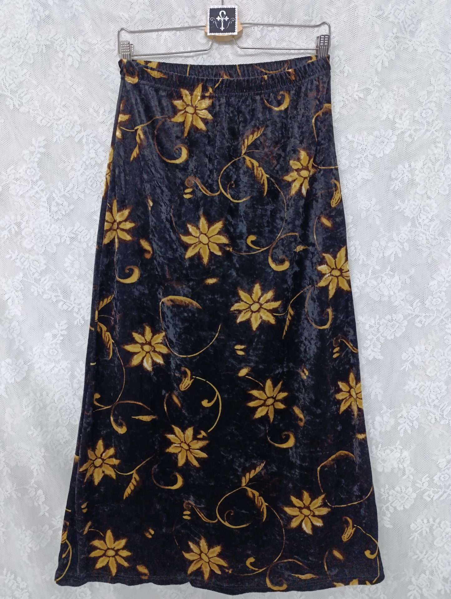 Vintage Velvet Floral Skirt ✞︎