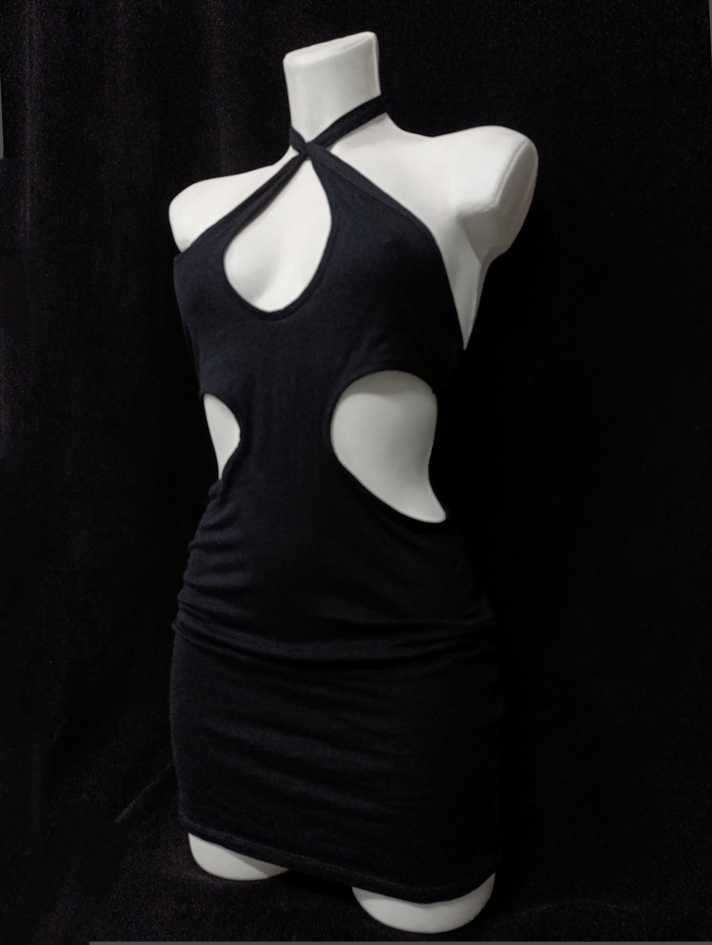 Cut-Out Mini Dress ₍ᐢ._.ᐢ₎♡
