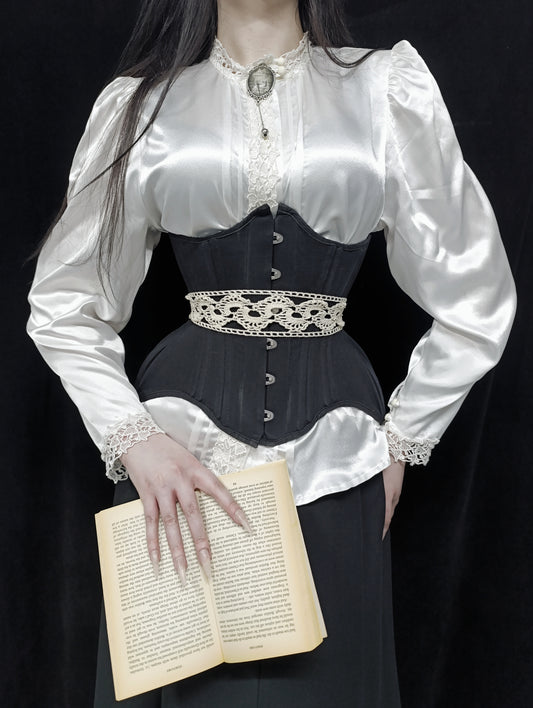 Vintage Victorian Satin Blouse 𓆩♱𓆪