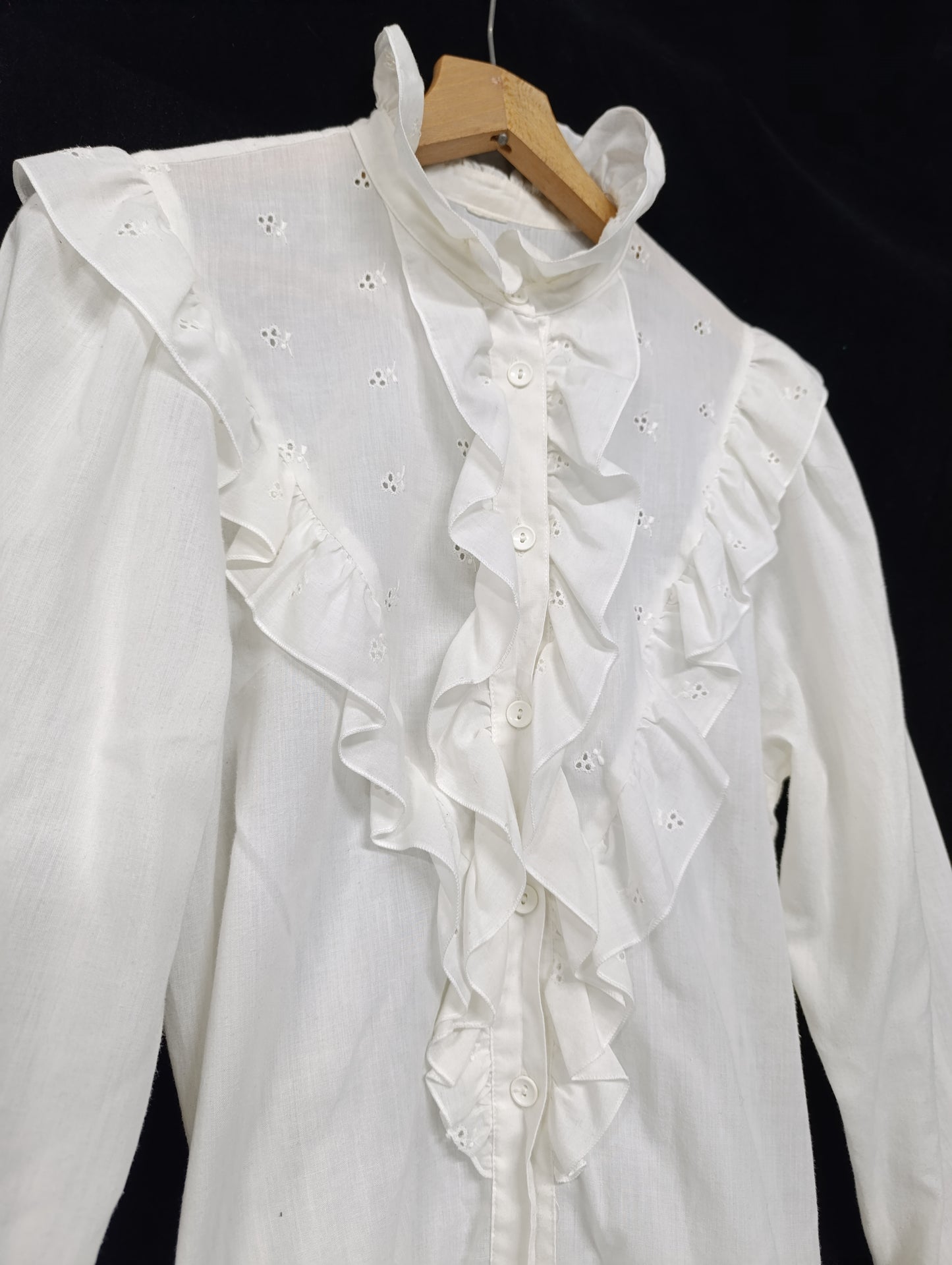 Vintage Cotton Ruffle Blouse 𝄞