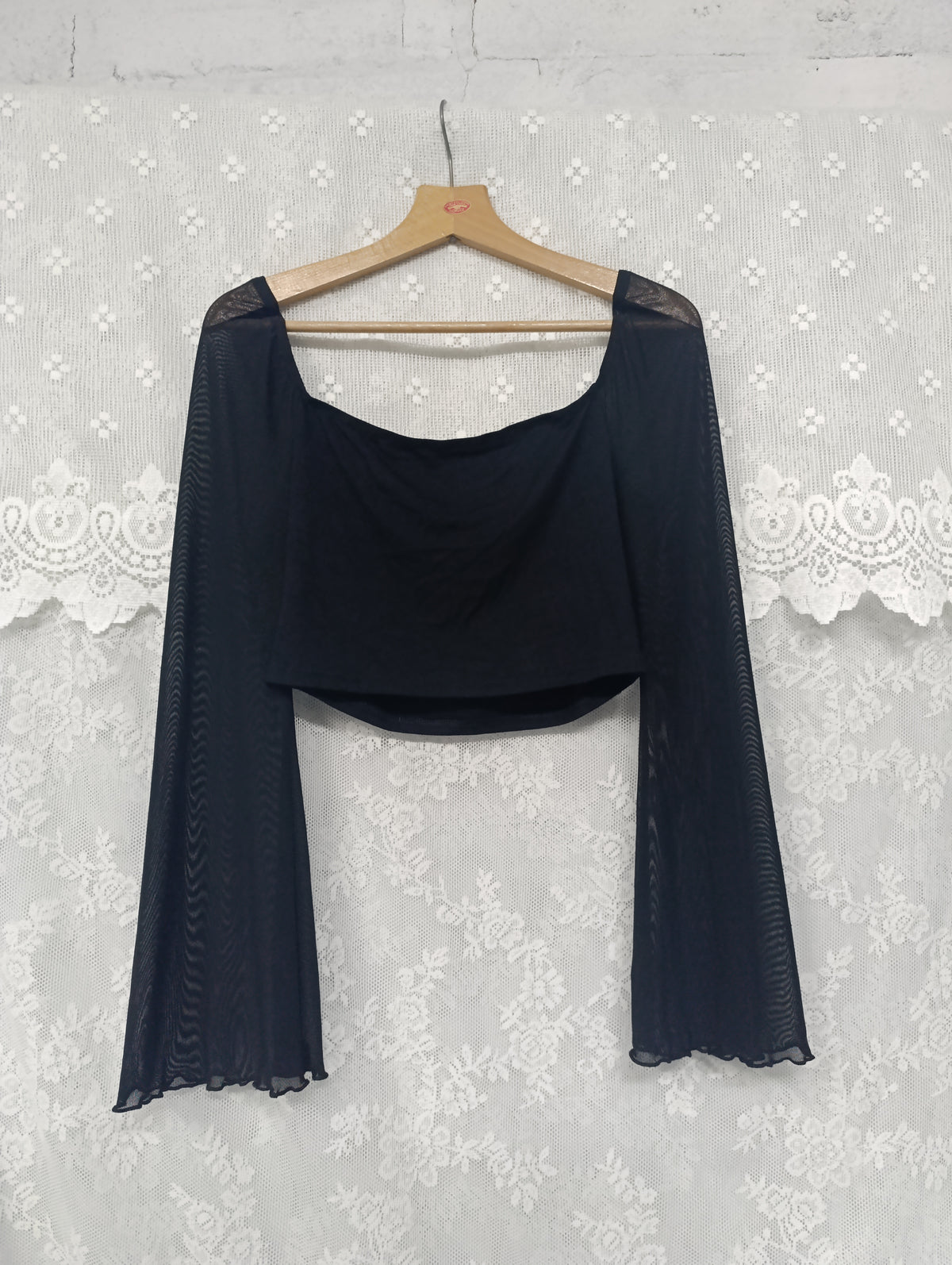 Mesh Sleeve Crop Top -♡´-