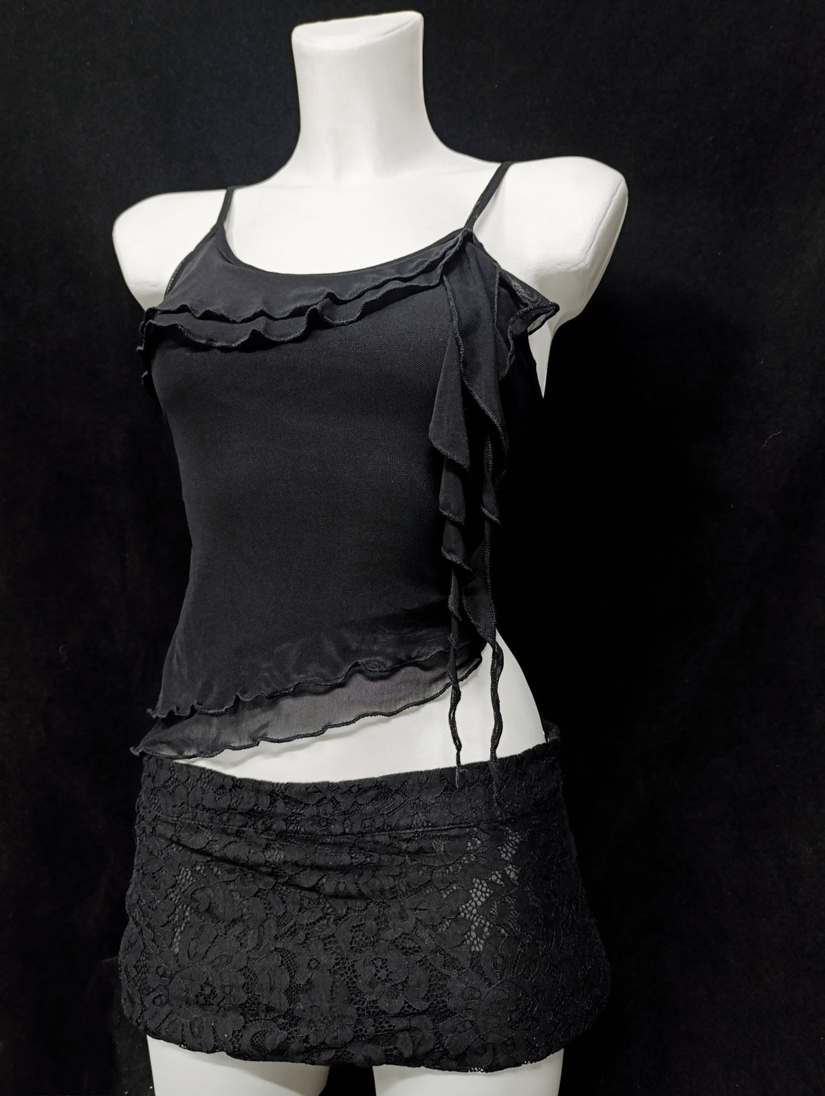 Ruffled Mesh Top ₍ᐢ._.ᐢ₎♡