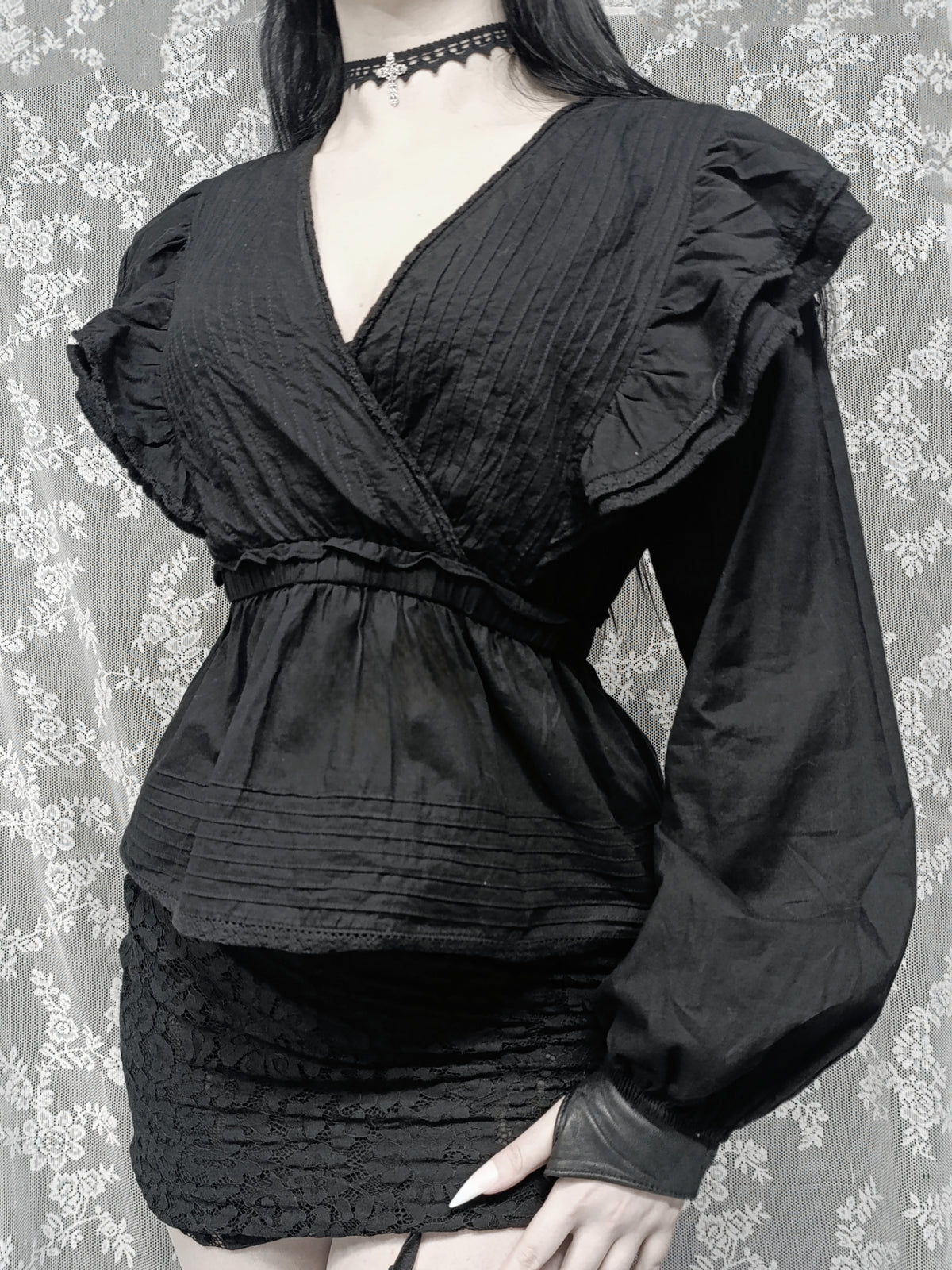 Cotton Ruffle Shoulder Blouse -♡´-