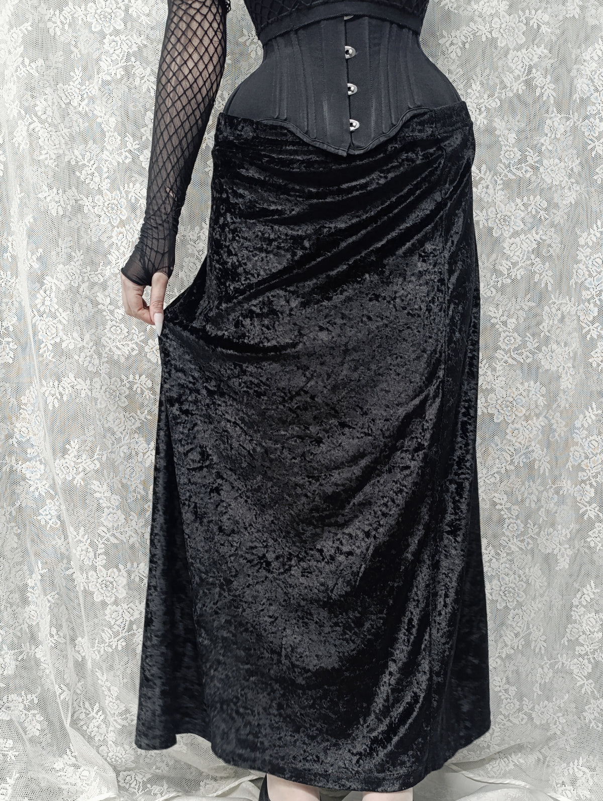 Vintage Velvet Maxi Skirt 𝜗ৎ