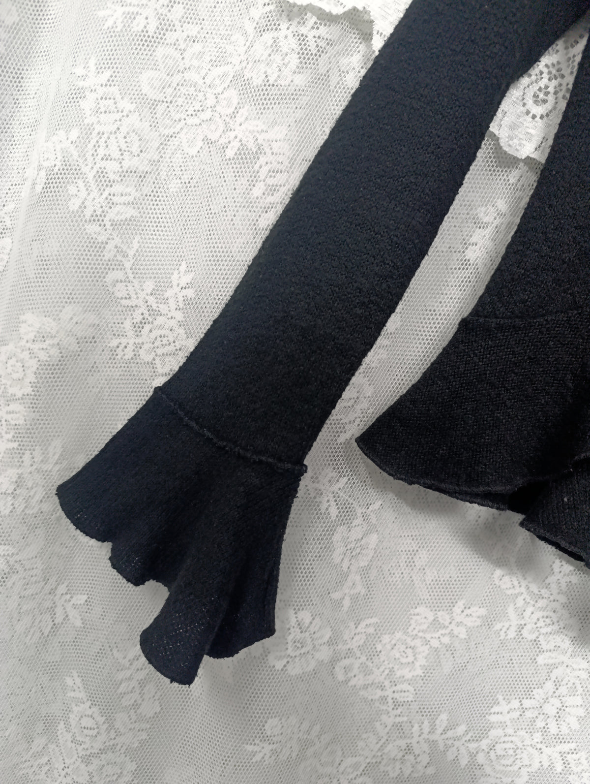 Ruffled Flared Sleeve Sweater 𓋹