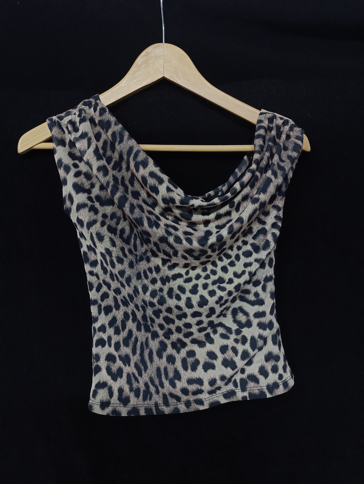 Leopard Asymmetric Mesh Top 𝜗ৎ
