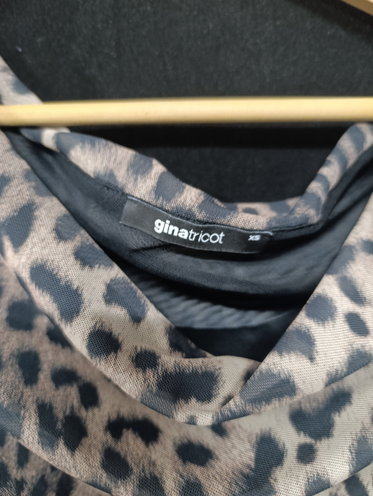 Leopard Asymmetric Mesh Top 𝜗ৎ