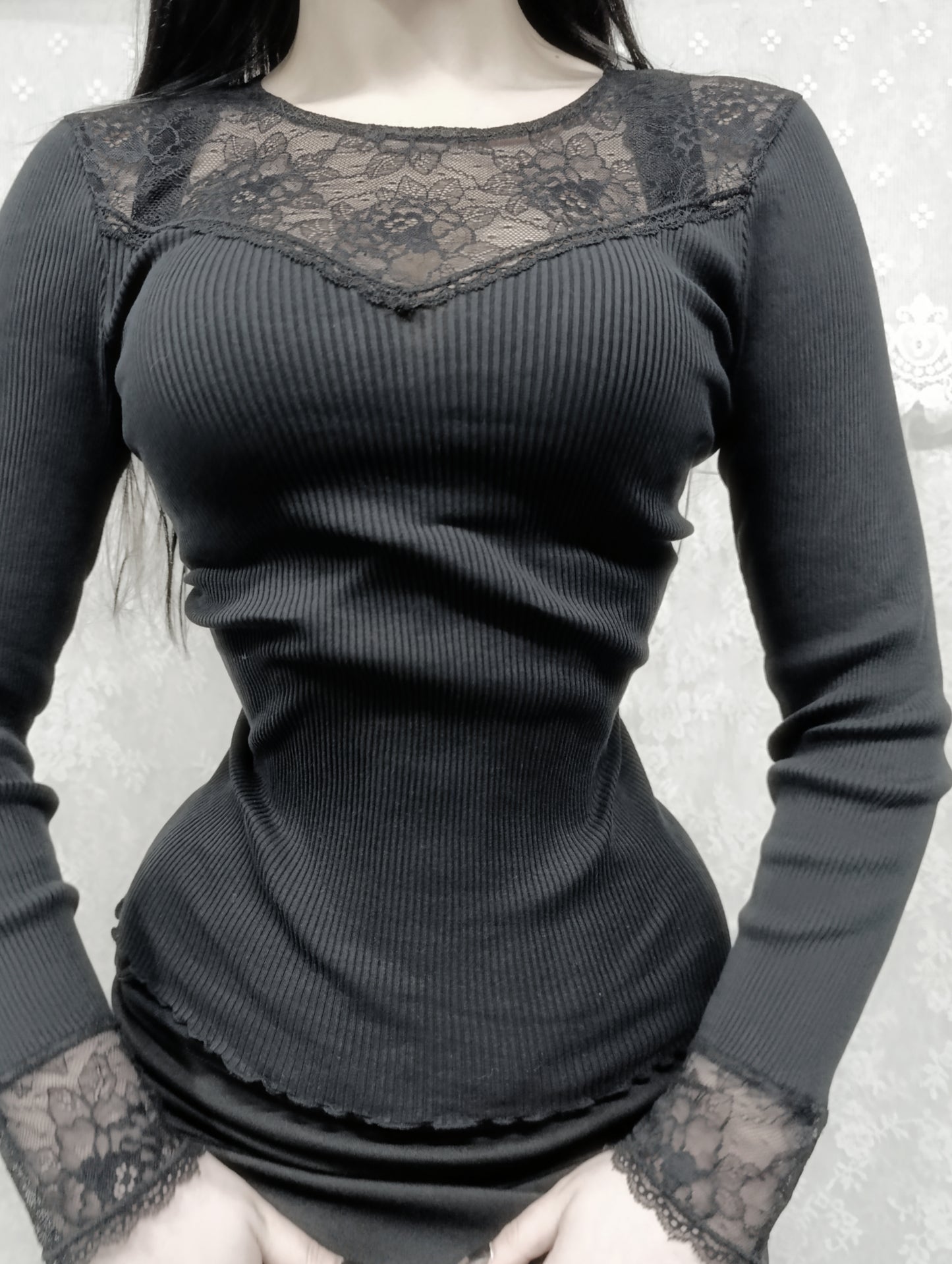 Fitted Top ‧₊˚✩彡