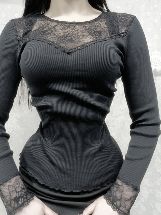 Fitted Top ‧₊˚✩彡