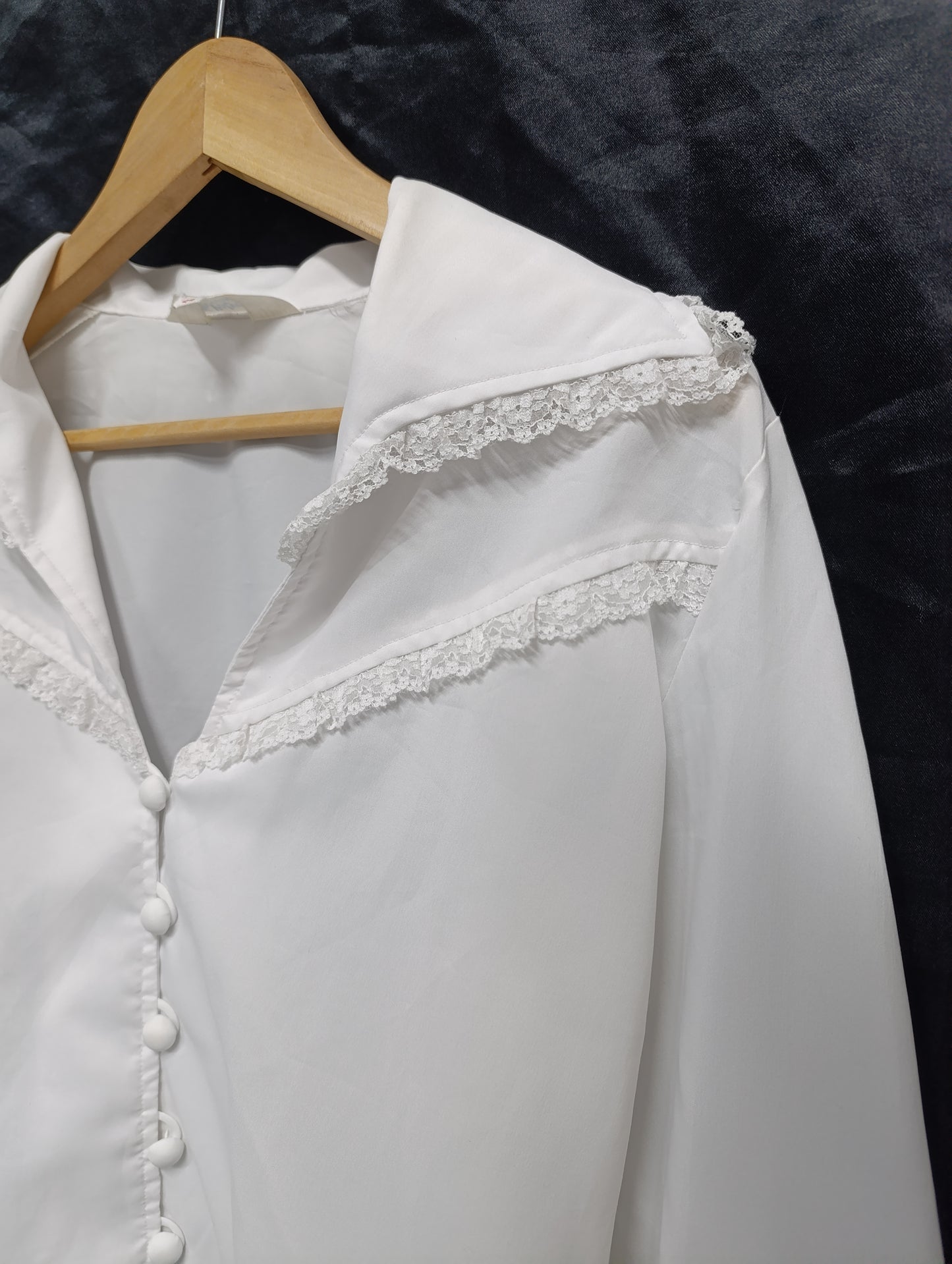 True Vintage Lace Shirt ✞︎
