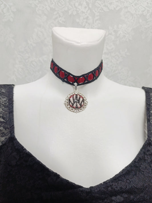 Bat Fang Choker 𓆩♱𓆪